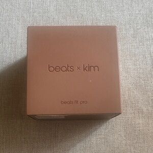 Beats x Kim Fit Pro Earbuds Dune